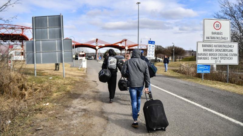 Soltész Miklós nyilatkozata alapján Magyarország eddig több mint 98 milliárd forinttal támogatta Ukrajnát, valamint az ukrán menekültek megsegítését.