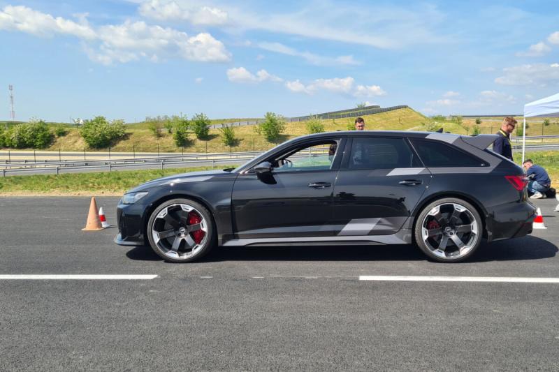 Zalában egy Audi 290 km/órás sebességgel száguldott, mindezt teljesen legálisan.