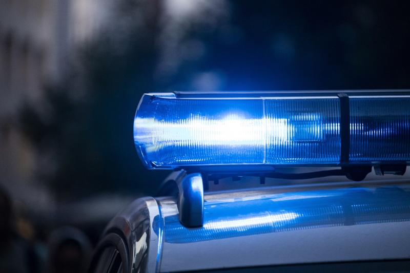 A távoltartási végzés ellenére egy férfi betört az édesanyja otthonába, ahol agresszíven lépett fel.