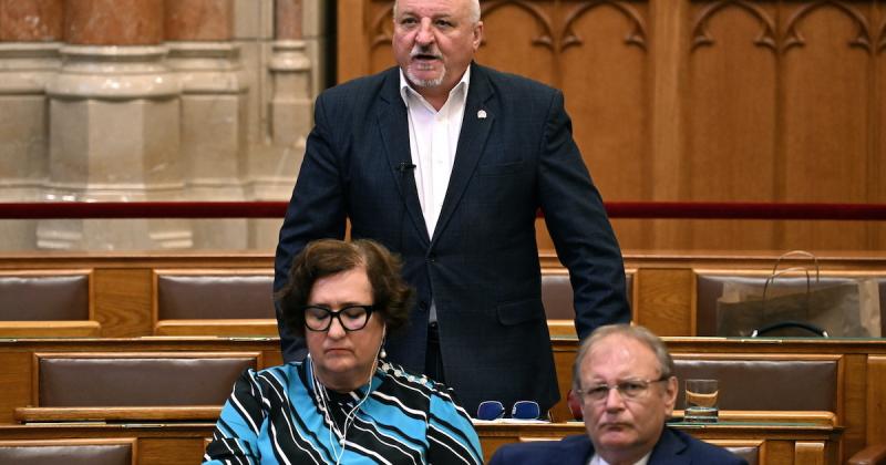 Komjáthi Imre gondolatai a filozófia szféráiban: Csak átmenetileg létezünk itt | Demokrata