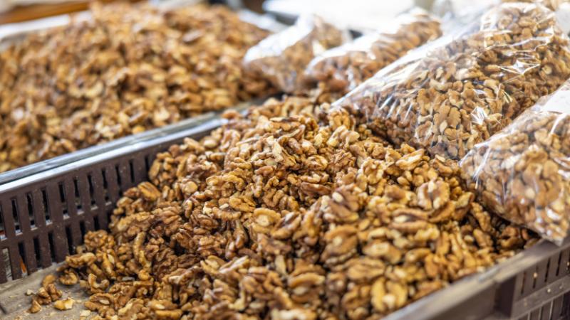 A dióimport szinte folyamatosan érkezik hozzánk: a két fő forrásország dominál a piacon - Agrárszektor.