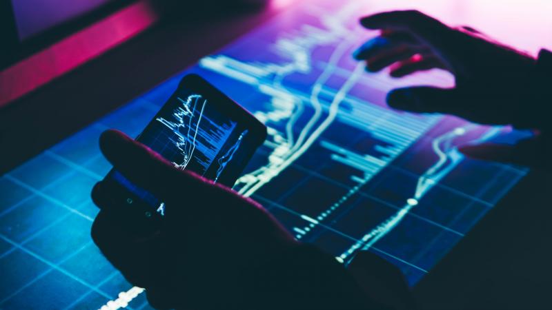 Budapesti békecsúcs elhalasztva – Hogyan reagált a magyar tőzsde?

A legfrissebb fejlemények szerint a várva várt budapesti békecsúcsot el kellett halasztani, ami komoly hatással volt a magyar tőzsde hangulatára. A befektetők aggodalommal figyelik a helyz