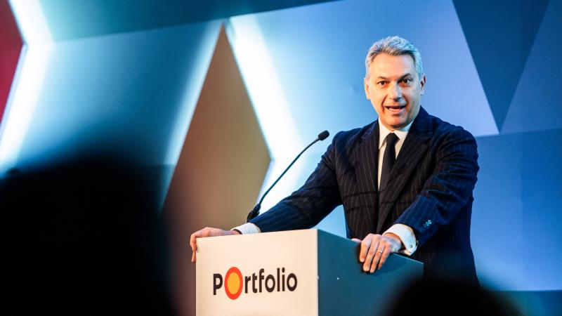 A kormány fokozottan fellép a Srabagna ügyében, Lázár János rendkívüli auditot kezdeményezett.