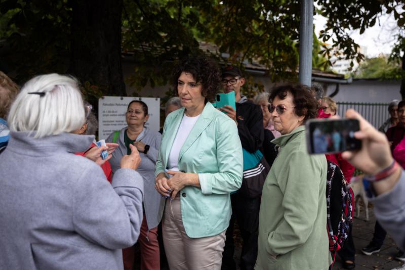 Magyarország politikai színterén újabb érdekes fordulat következik: Dobrev Klára is elindul a kihívásokkal teli úton, amelyet korábban Magyar és Orbán is bejárt. Most a saját víziójával és elképzeléseivel kívánja formálni az ország jövőjét.