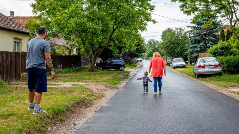 Kulcsfontosságú kérdés, hogy vajon a bejelentett béremelés elegendő mértékben hozzájárulhat-e a névjegyünk megerősítéséhez.